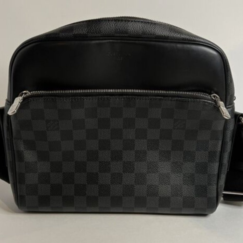 Louis Vuitton Dayton Reporter Damier Graphite PM Black